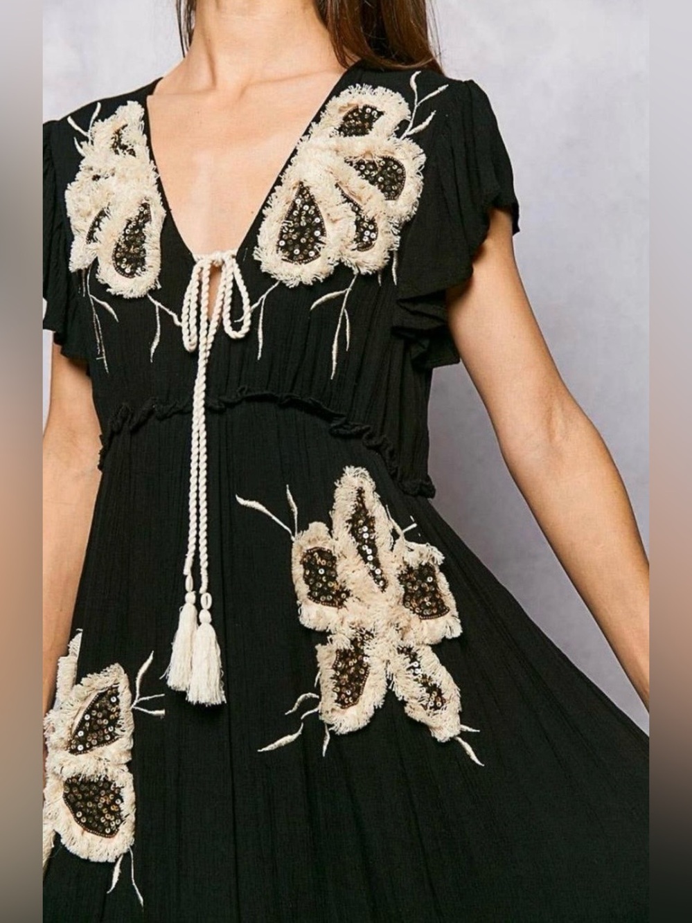 POL Patched Embroidered Sequin Maxi Dress Black Cream Tassel Tie Size Large New - Picture 4 of 8